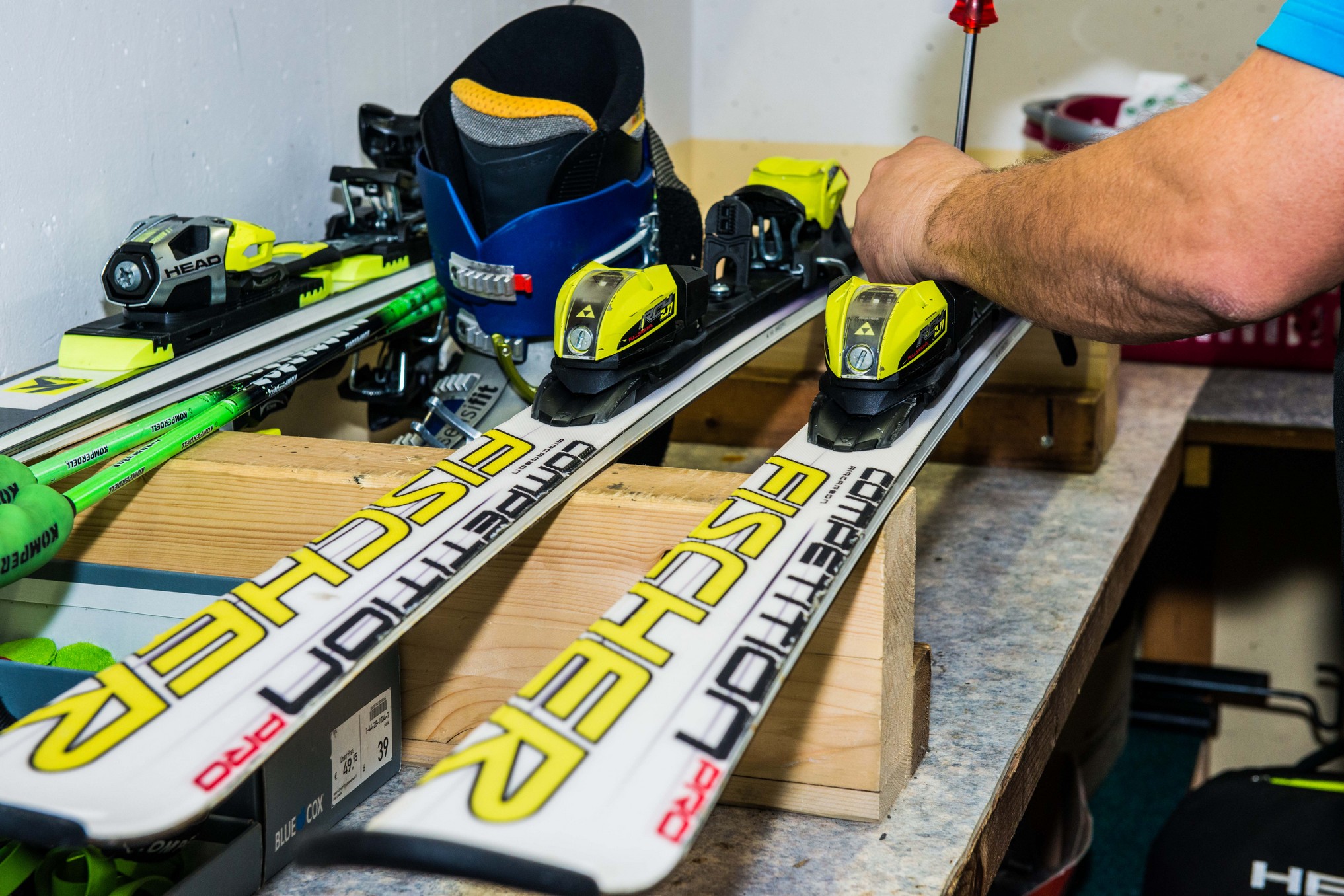 Reparatur der Ski